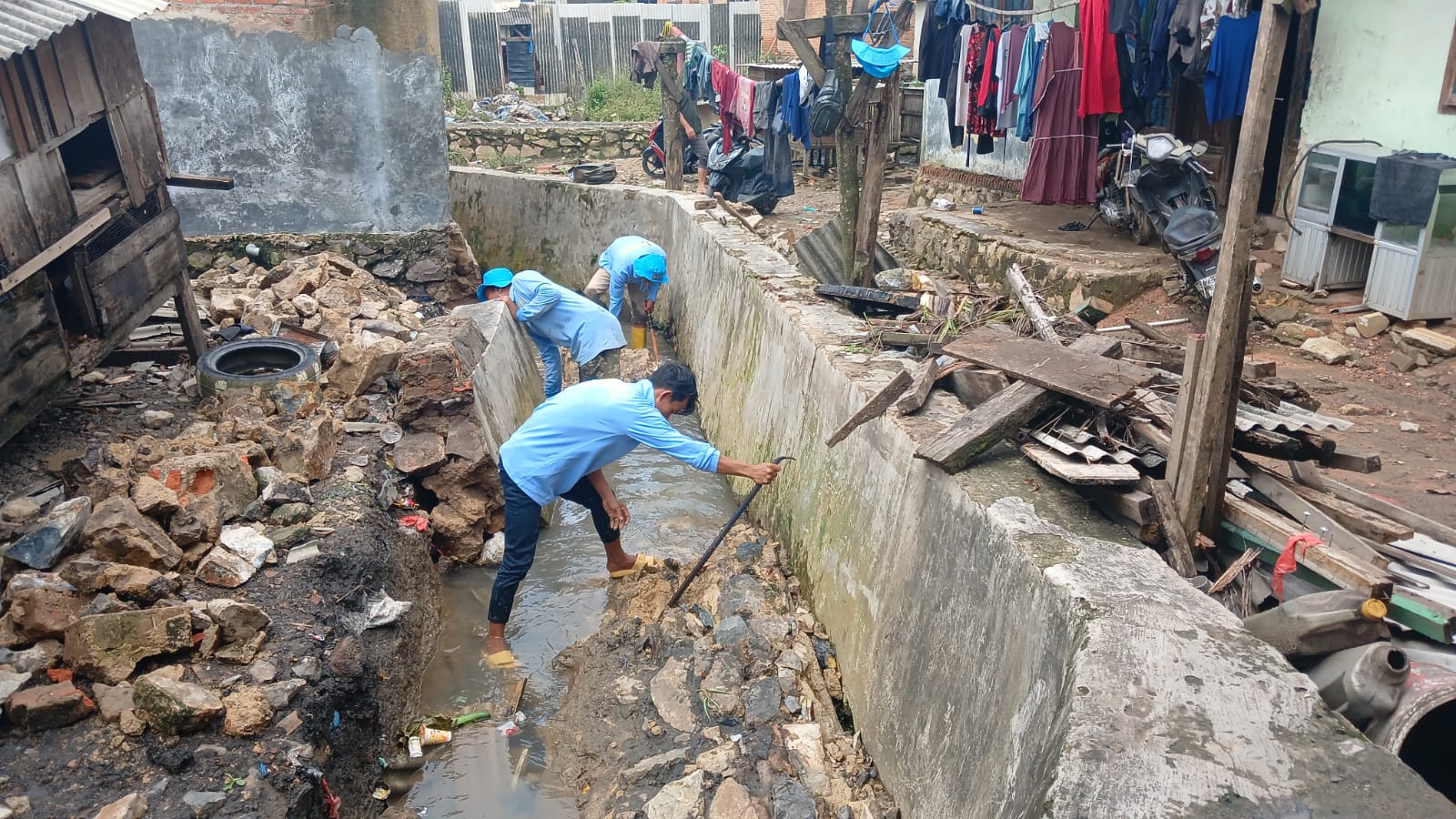 H+3 Lebaran, Pemkot Bandar Lampung Gerak Cepat Perbaiki Talud Jebol di Campang Jaya 1 IMG 20250403 WA0010