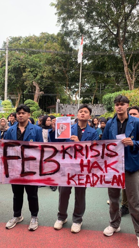 Ormawa Bikin Ulah, Dekan FEB UNila Tutup Telinga, Mahasiswa Turun Tangan 1 WhatsApp Image 2025 05 28 at 09.03.34