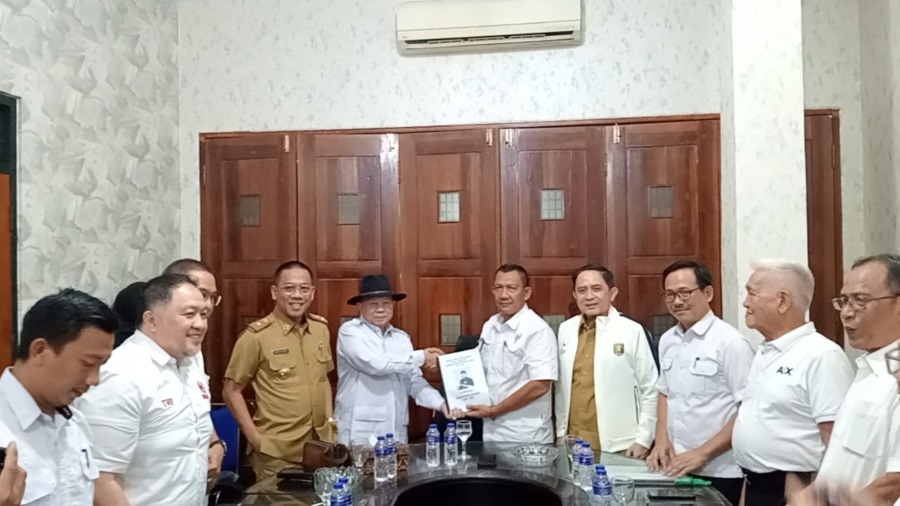 Faishol Jadi Kandidat Pertama yang Serahkan Berkas Ketua KONI Lampung