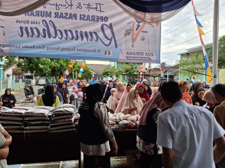 Ratusan Warga Antusias Hadiri Pasar Murah Pemkot Bandar Lampung