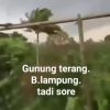 Walikota Tegaskan Video Angin Puting Beliung Melanda Bandar Lampung Hoax 2 Walikota Tegaskan Video Angin Puting Beliung Melanda Bandar Lampung Hoax