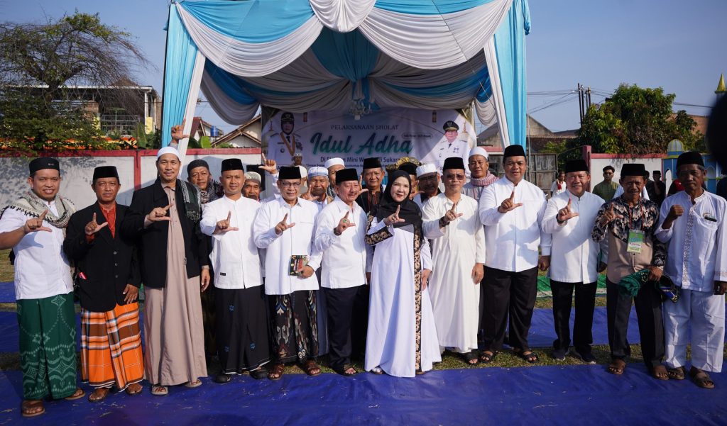 Wali Kota Eva Dwiana Sholat Idul Adha di Way Dadi, Ingatkan Makna Qurban 1 WhatsApp Image 2025 06 06 at 15.56.19 5ebccf14 scaled e1749398206632