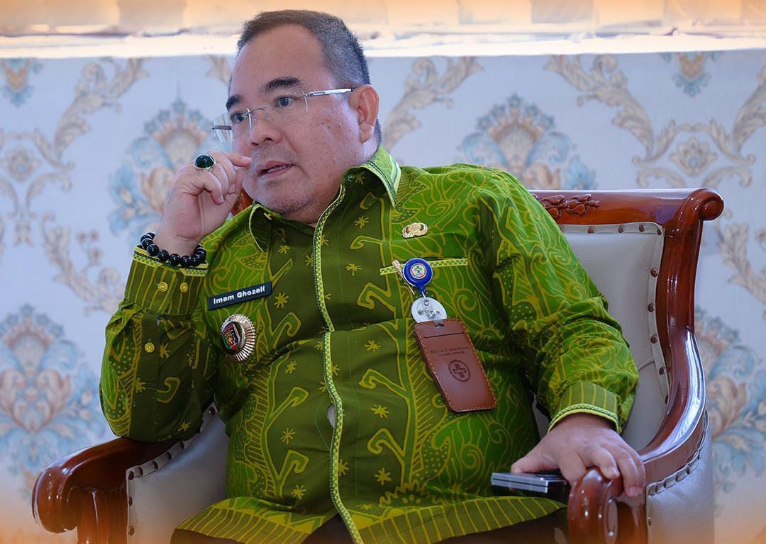 Plt Direktur RSUDAM Mulai Benahi Pelayanan dan SDM 1 plt dir rsudam