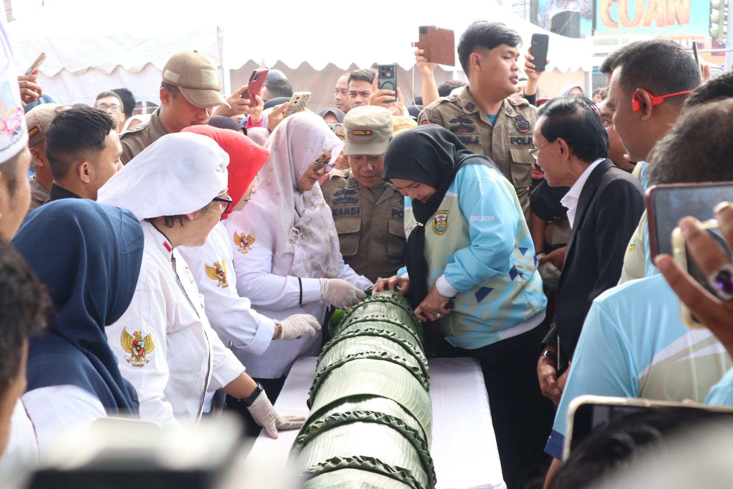SEKUBAL RAKSASA PECAHKAN REKOR MURI DI HUT KOTA BANDAR LAMPUNG KE 343 scaled