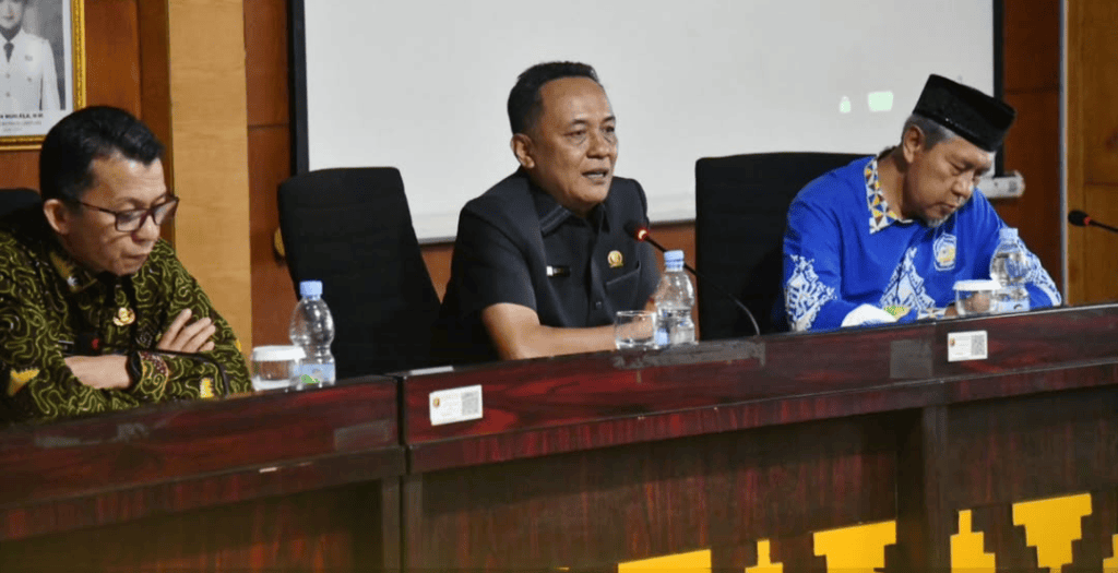Agus Sutanto, ST Anggota DPRD Lampung Hadiri FGD Peningkatan Produktivitas Padi Lahan Rawa 1 Agus Sutanto Anggota DPRD Lampung Hadiri FGD Peningkatan Produktivitas Padi Lahan Rawa e1756394785663