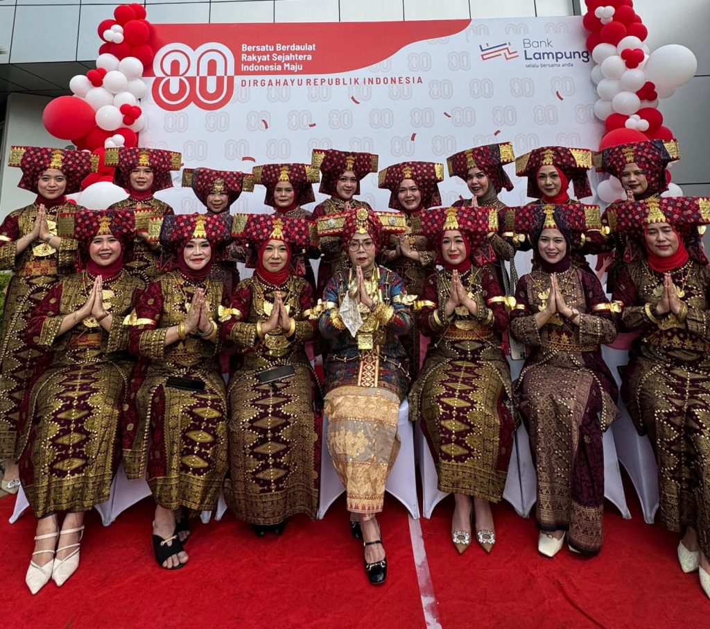 IKBL Tampilkan Keanggunan Siger Mighul di HUT RI ke-80 1 Gambar WhatsApp 2025 08 18 pukul 11.13.28 d3d811a3