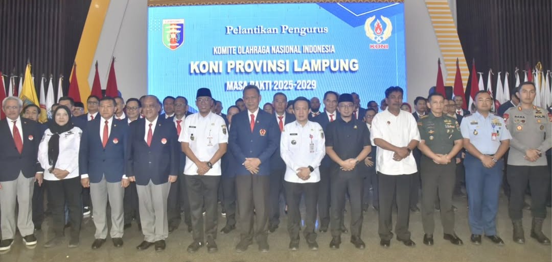 M. Syukron Muchtar Wakili Ketua DPRD Lampung Hadiri Pelantikan Pengurus KONI Provinsi Lampung Masa Bakti 2025–2029. 1 Ketua DPRD Provinsi Lampung Diwakili M. Syukron Muchtar Hadiri Pelantikan Pengurus KONI Provinsi Lampung