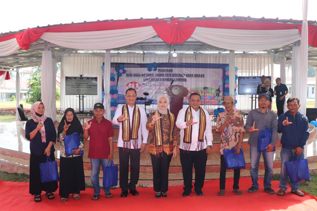 Peringati HAN 2025, Pemprov Lampung Tegaskan Komitmen Pemenuhan Hak dan Perlindungan Anak 1 Peringati Hari Anak Nasional 2025 Pemprov Lampung Dorong Pemenuhan Hak Anak Tanpa Diskriminasi