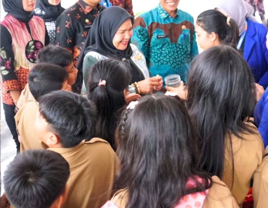 Eva Dwiana menerima kunjungan dari Murid Sekolah Dasar Palm Kids Lampung