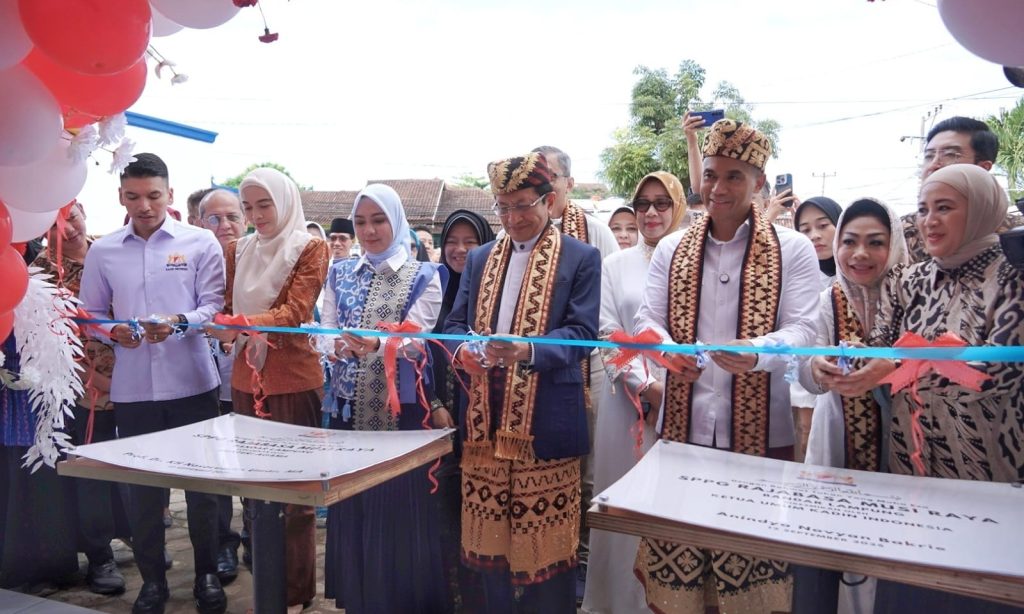 PKK Provinsi Lampung Dampingi Menag dan Ketua Kadin Resmikan SPPG MusiRaya Rajabasa