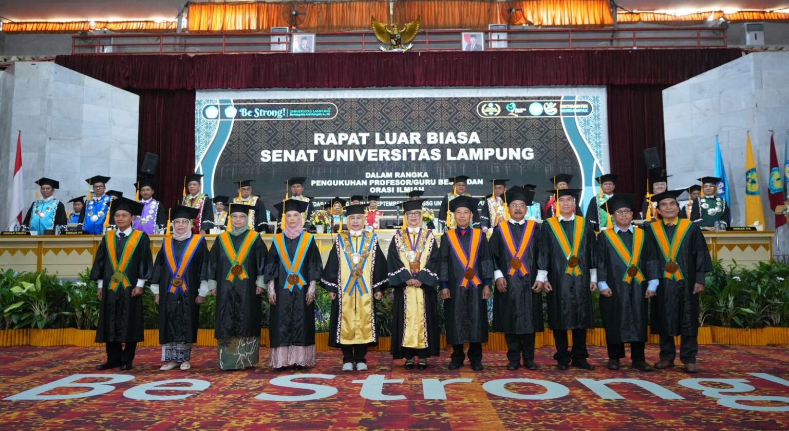 Kukuhkan 9 Profesor Baru, Unila Kini Miliki 166 Guru Besar 1 Unila Kukuhkan 9 Guru Besar Baru dari Berbagai Keilmuan ini Daftarnya e1758536865803