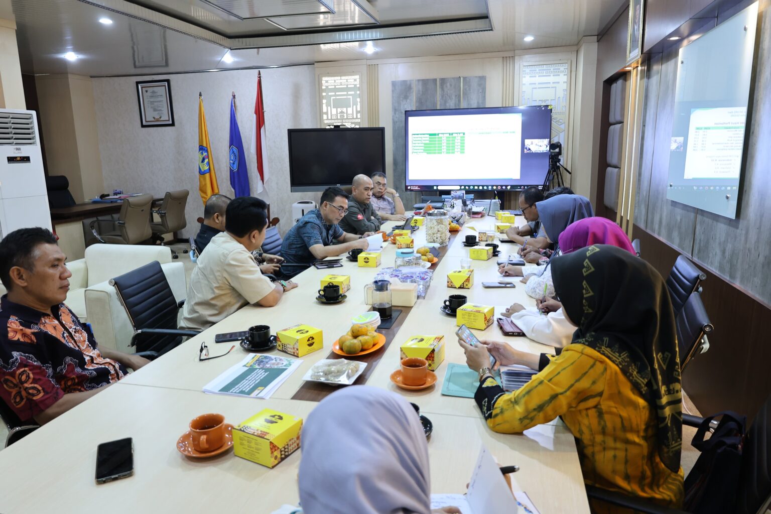 Universitas Lampung Unila bersama Kementerian Pertanian RI dan Pemerintah Provinsi Pemprov Lampung menyelenggarakan pertemuan strategis terkait percepatan hilirisasi komoditas pertanian