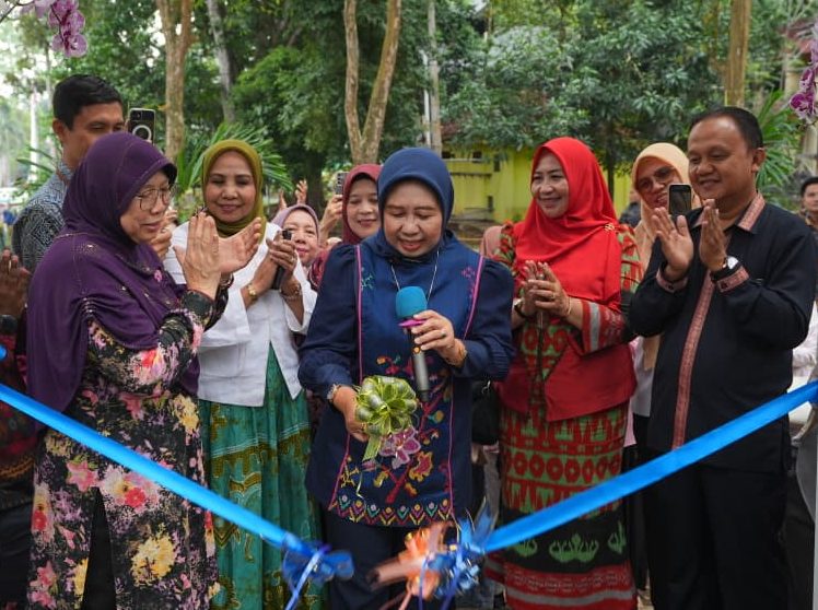 rektor unila resmikan rumah anggre e1757512056163