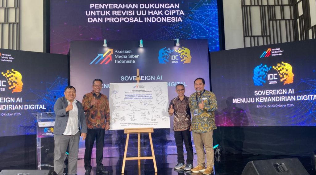 Sovereign AI: AMSI Gaungkan Kemandirian Digital Lewat IDC 2025 1 AMSI Dorong Kemandirian Digital di Tengah Ancaman Krisis Media e1761140549720