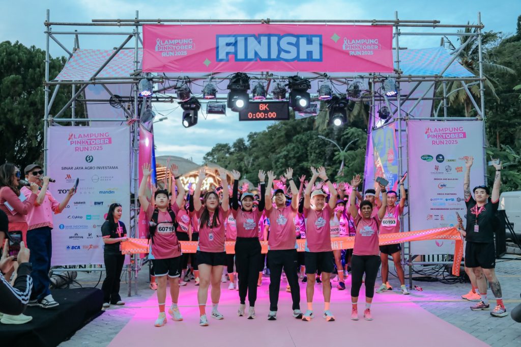 Mirza Ikuti Pinktober Run 2025, Komitmen Bangun Masyarakat Sehat dan Berdaya 1 Ikuti Pinktober Run 2025 Gubernur Mirza Ajak Masyarakat Waspadai Kanker Payudara Lewat Gaya Hidup Sehat