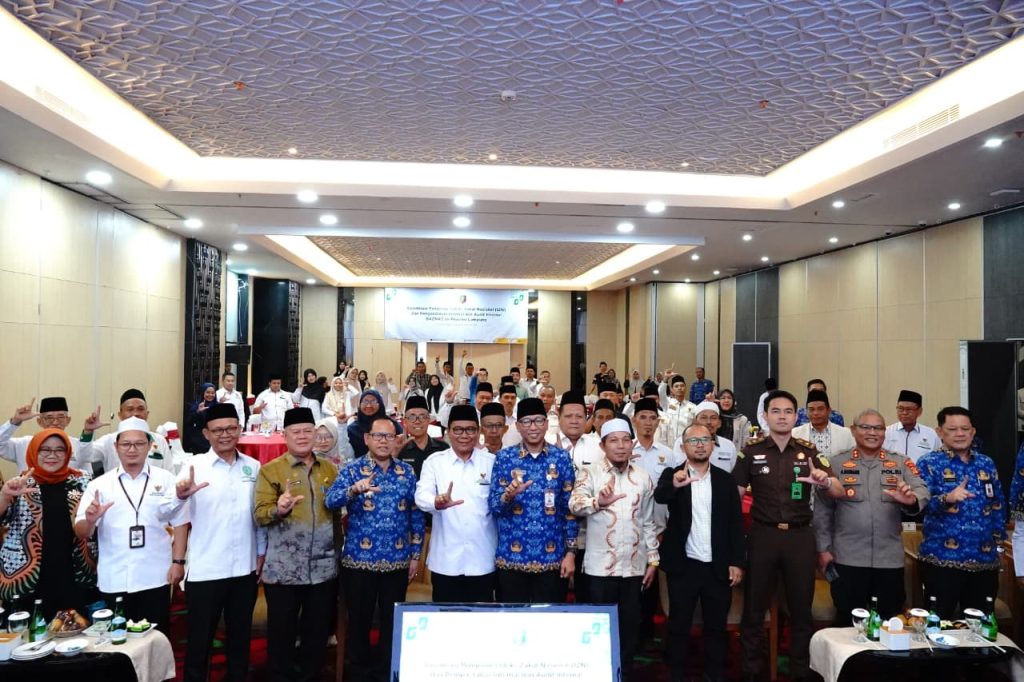 Gubernur Lampung Ajak Optimalkan Zakat sebagai Instrumen Pemberdayaan dan Pengentasan Kemiskinan 1 Pemprov Lampung dan BAZNAS Lampung Perkuat Tata Kelola Zakat yang Transparan dan Akuntabel