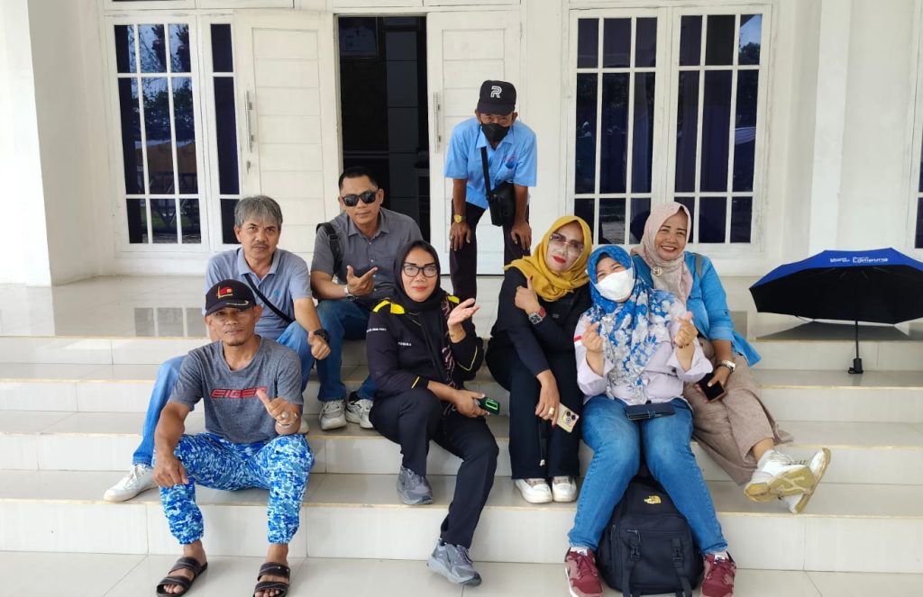 Usai Suruh Wartawan Menunggu, Wabup Lamteng Pilih Tidur: Transparansi Ikut Terlelap 1 Gambar WhatsApp 2025 12 10 pukul 20.44.30 19c9f7a4 e1765375569791