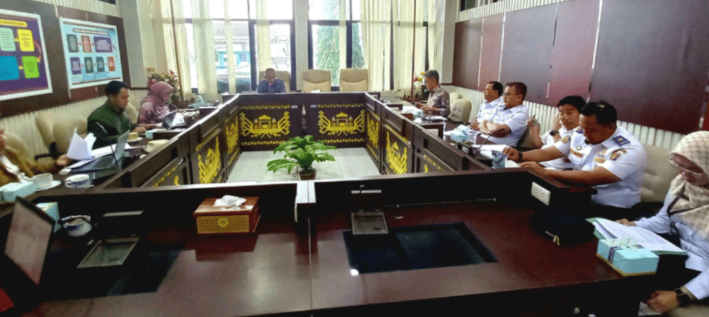 Bapemperda DPRD Lampung Matangkan Pembahasan Raperda Pengaturan Angkutan Tambang dan Perkebunan 1 Screenshot 2025 12 30 202441