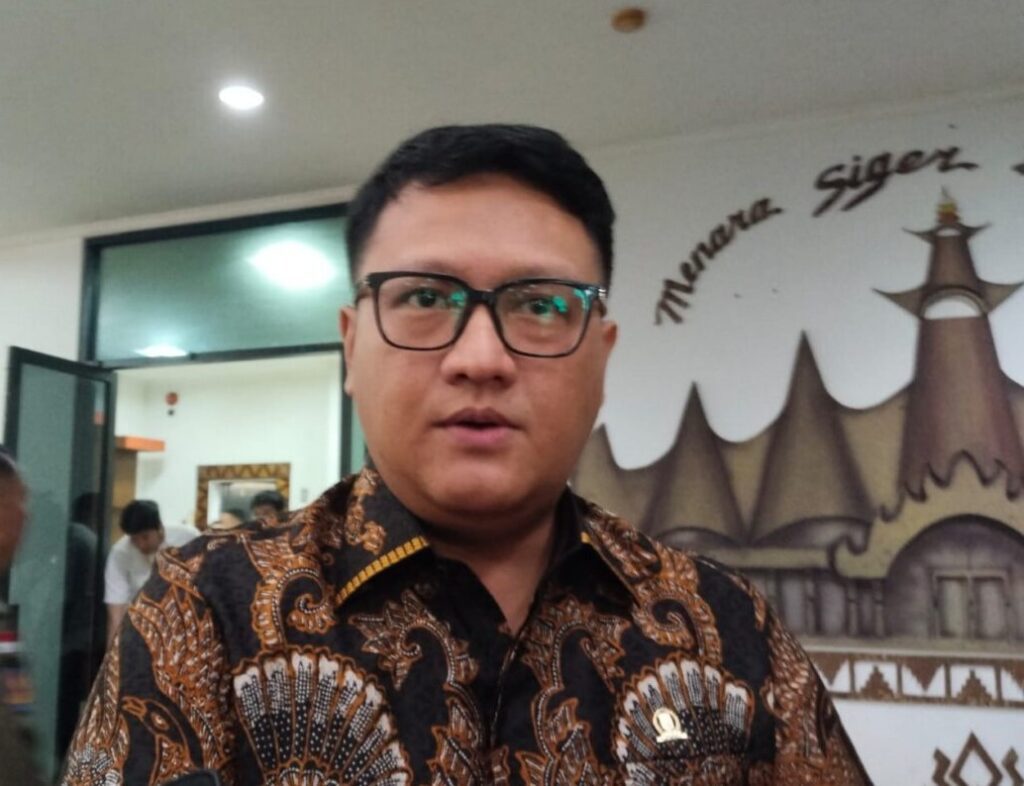 Ketua DPRD: Sinergi Pemerintah dan Aparat Jadi Kunci Keamanan Lampung 1 Ketua DPRD Lampung Ahmad Giri Akbar 1