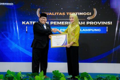 Pemprov Lampung Raih Predikat Tertinggi Pelayanan Publik dari Ombudsman RI 9 Pemprov Lampung Raih Penghargaan dari Ombudsman Republik Indonesia sebagai Pemerintah Provinsi dengan Kualitas Tertinggi dalam Pelayanan Publik e1769690451577