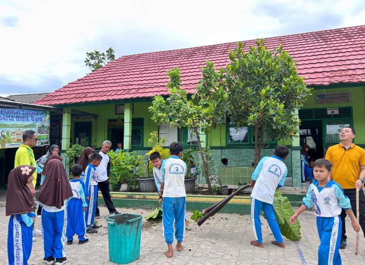UPT SD Negeri 2 Pringsewu Timur Gelar Aksi Bersih Sekolah Sambut Semester Genap 1 Screenshot 2026 01 03 17 46 11 57 6012fa4d4ddec268fc5c7112cbb265e7