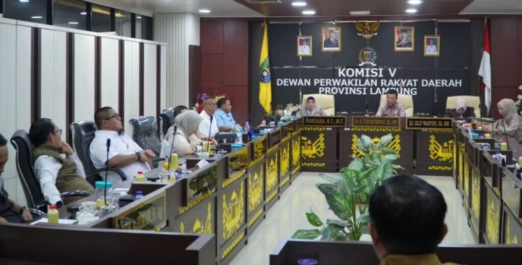 RDP dengan Disdikbud, DPRD Lampung Soroti Evaluasi PPDB 2025 dan Kesiapan 2026 1 Tabikpuun.Bandar Lampung – Komisi V Dewan Perwakilan Rakyat Daerah DPRD Provinsi Lampung me 1