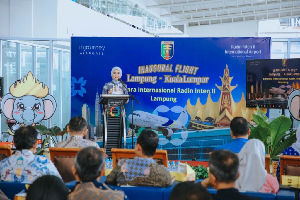 Bandara Radin Inten II Kembali Internasional, Wagub Jihan Lepas Penerbangan Perdana