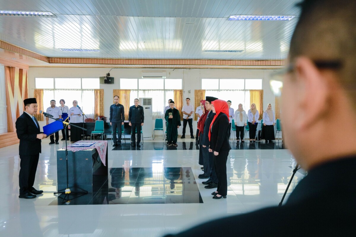 Empat Pejabat Administrator Dilantik, Marindo Ingatkan Jabatan Bukan Hadiah 1 Empat Pejabat Administrator Dilantik, Marindo Ingatkan Jabatan Bukan Hadiah