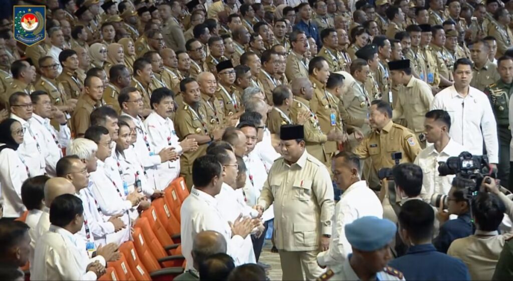 Gubernur Mirza Hadiri Rakornas 2026, Prabowo Tekankan Sinergi Pusat dan Daerah 1 Gubernur Rahmat Mirzani Djausal dan Wagub Jihan Nurlela Ikuti Rakornas Pemerintah Pusat dan Daerah Tahun 2026 yang Diselenggarakan Kemendagri e1770100124331
