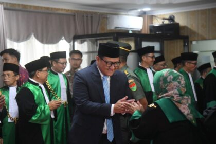 Ketua DPRD Lampung Hadiri Wisuda Purna Bhakti Ketua PTA Bandar Lampung 6 Ketua DPRD Lampung Hadiri Wisuda Purna Bhakti Ketua Pengadilan Tinggi Agama Bandar Lampung