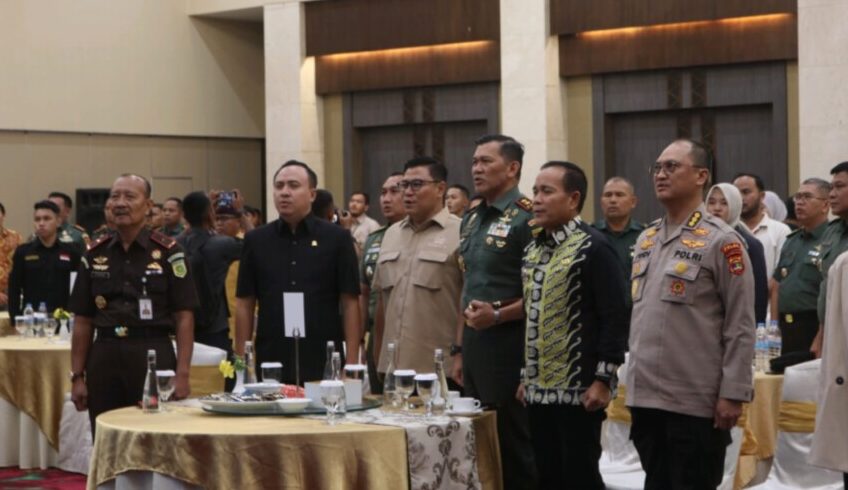 DPRD Lampung Hadiri Peluncuran Aplikasi Centurion-21 dan Lapor Pangdam XX/Radin Inten 1 DPRD Lampung Apresiasi Peluncuran Aplikasi Centurion-21 dan Lapor Pangdam