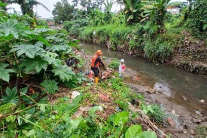 Antisipasi Banjir, BPBD Bandar Lampung Lakukan Pembersihan Sungai