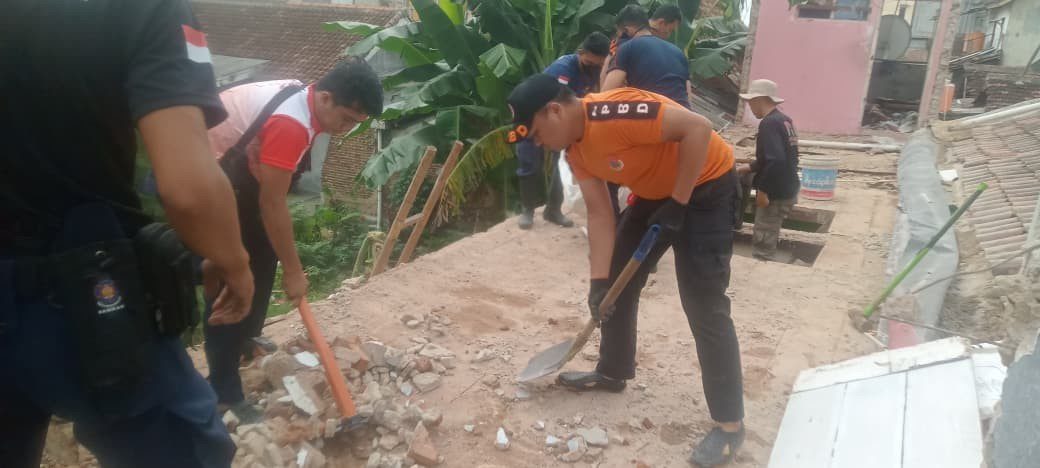 Cegah Banjir, Pemkot Bandar Lampung Tertibkan Bangunan di Bantaran Sungai 1 Cegah Banjir, Pemkot Bandar Lampung Tertibkan Bangunan di Bantaran Sungai