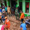 BPBD Bandar Lampung Lakukan Penanganan Tanah Longsor di Teluk Betung Selatan 2 BPBD Bandar Lampung Lakukan Penanganan Tanah Longsor di Teluk Betung Selatan
