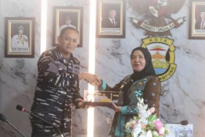 Wali Kota Eva Dwiana Terima Audiensi Danlanal Lampung, Bahas Penguatan Sinergi