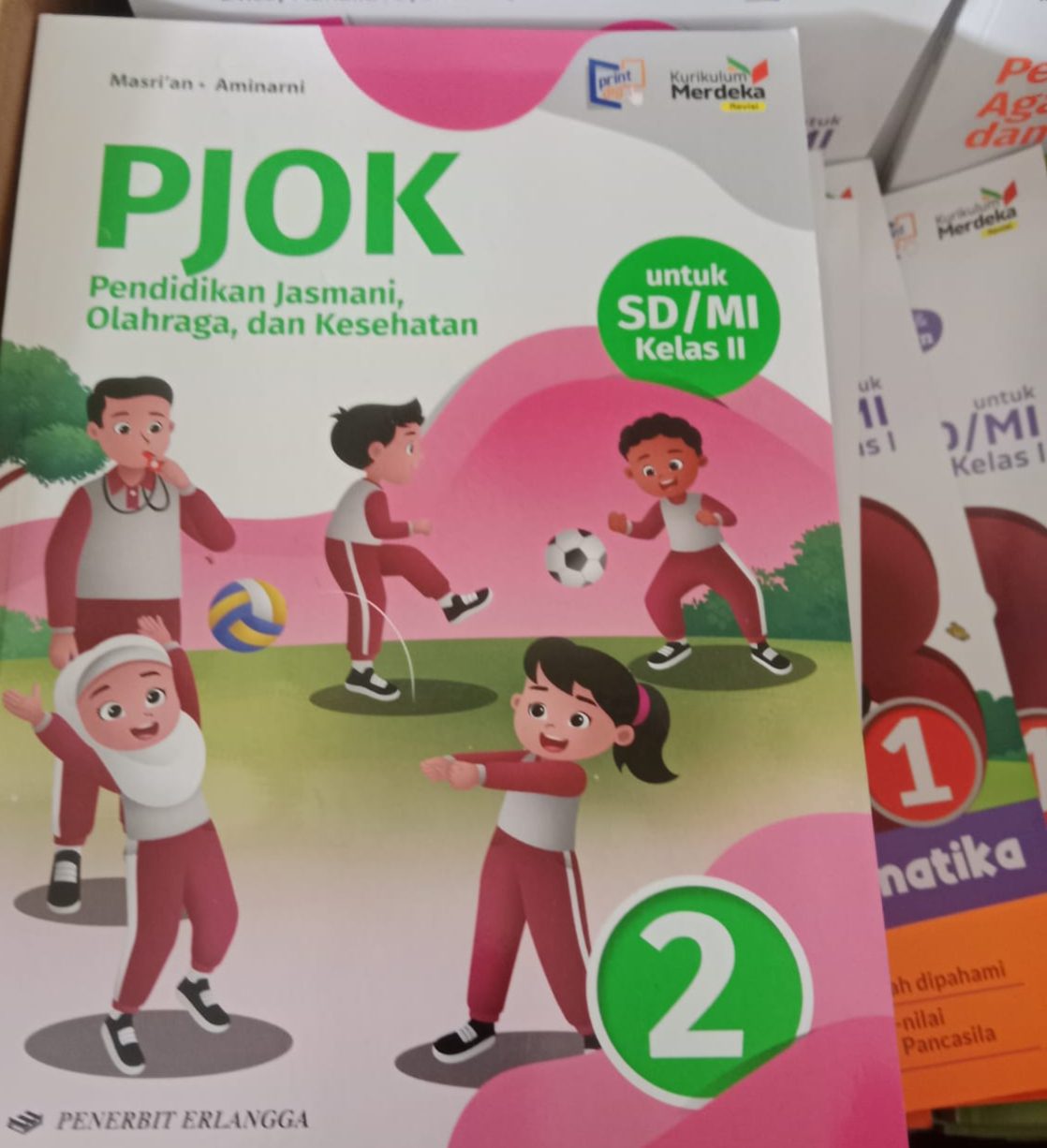 Dugaan Pelanggaran Sistem Belanja Buku di Sekolah, Pengawasan Disdik Pesibar Dipertanyakan 1 Dugaan Pelanggaran Sistem Belanja Buku di Sekolah, Pengawasan Disdik Pesibar Dipertanyakan