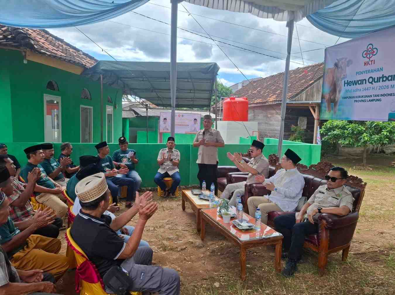 HKTI Lampung Salurkan Hewan Kurban ke Hajimena, Umar Ahmad Antar Langsung ke Lokasi