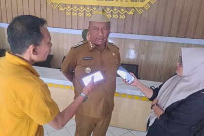 Kasus Honorer Fiktif Seret Sekda Lampung Tengah, Bupati: "Sabar Dulu lah" 9 Kasus Honorer Fiktif Seret Sekda Lampung Tengah, Bupati: "Sabar Dulu lah"