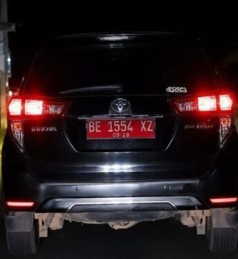 Video Mobil Dinas Plat Merah Ugal-ugalan di Tanggamus Viral