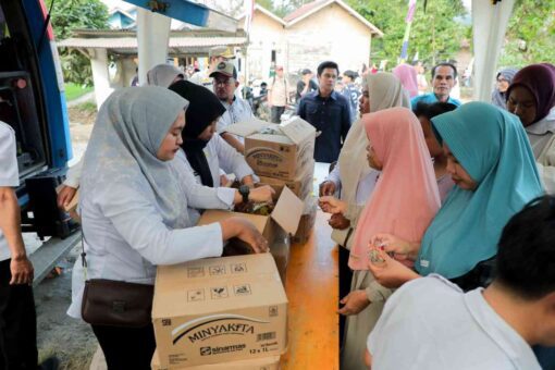 Pemprov Lampung Gelar Pasar Murah di Lampung Barat, Warga Antusias Berburu Sembako