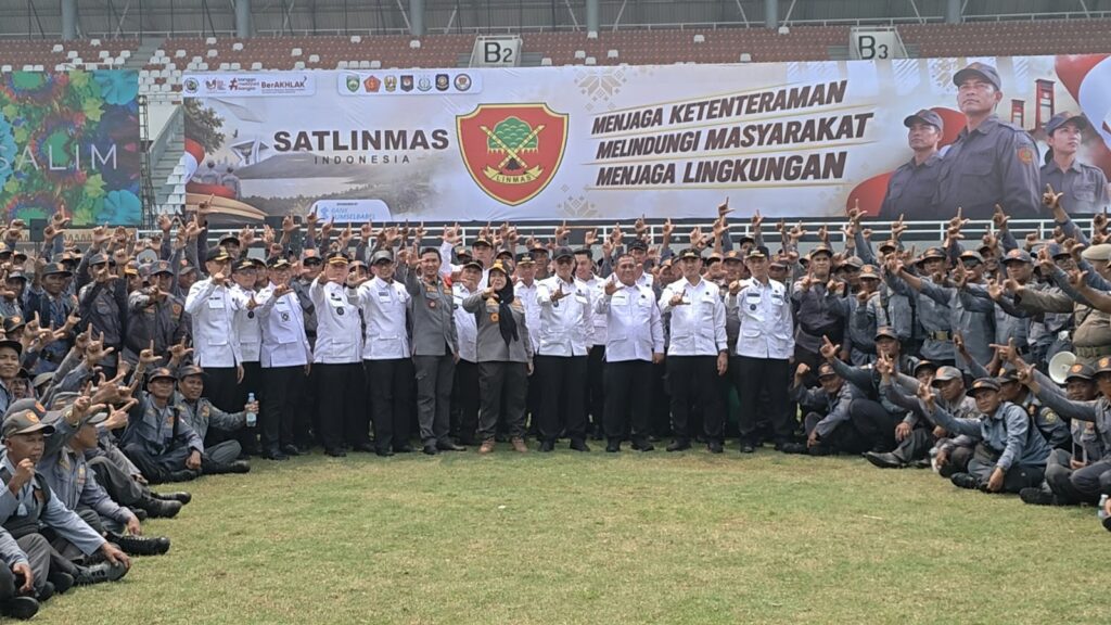 Tak Hanya Jaga Ketertiban, Satlinmas Dituntut Sigap Hadapi Bencana 1 Tak Hanya Jaga Ketertiban, Satlinmas Dituntut Sigap Hadapi Bencana