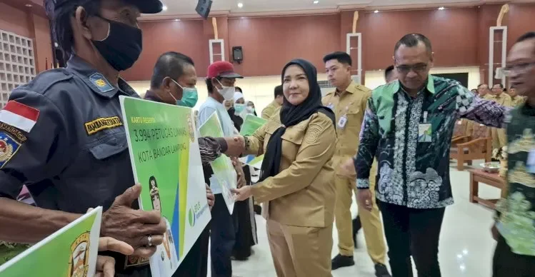 35.193 Pekerja Rentan hingga Linmas di Bandar Lampung Dapat Jaminan Sosial Ketenagakerjaan 1 35.193 Pekerja Rentan hingga Linmas di Bandar Lampung Dapat Jaminan Sosial Ketenagakerjaan