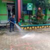 Atasi Debu Vulkanik, Damkarmat Bandar Lampung Semprot 46 Titik 3 Atasi Debu Vulkanik, Damkarmat Bandar Lampung Semprot 46 Titik