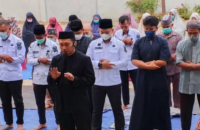 Seluruh Kelurahan Gelar Sholat Istisqo, Warga Bandar Lampung Berdoa Minta Hujan 1 Seluruh Kelurahan Gelar Sholat Istisqo, Warga Bandar Lampung Berdoa Minta Hujan