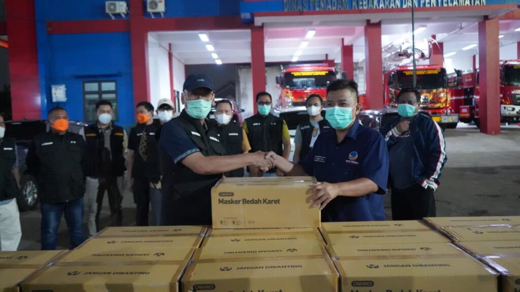 NasDem Salurkan 50.000 Masker Melalui Pemkot untuk Warga Bandar Lampung Terdampak Debu Vulkanik