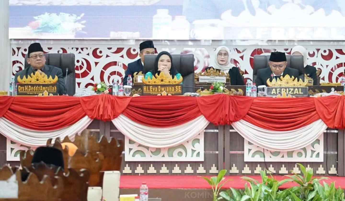 Paripurna HUT ke-81 RI, Walikot Eva Dwiana Tegaskan Dukungan Pemkot terhadap Program Pusat 1 Paripurna HUT ke-81 RI, Walikot Eva Dwiana Tegaskan Dukungan Pemkot terhadap Program Pusat