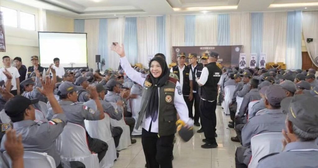 Seminar Kemah Bakti Satya Linmas, Walikota Eva Dwiana Dorong Peningkatan Kapasitas Anggota 1 Seminar Kemah Bakti Satya Linmas, Walikota Eva Dwiana Dorong Peningkatan Kapasitas Anggota