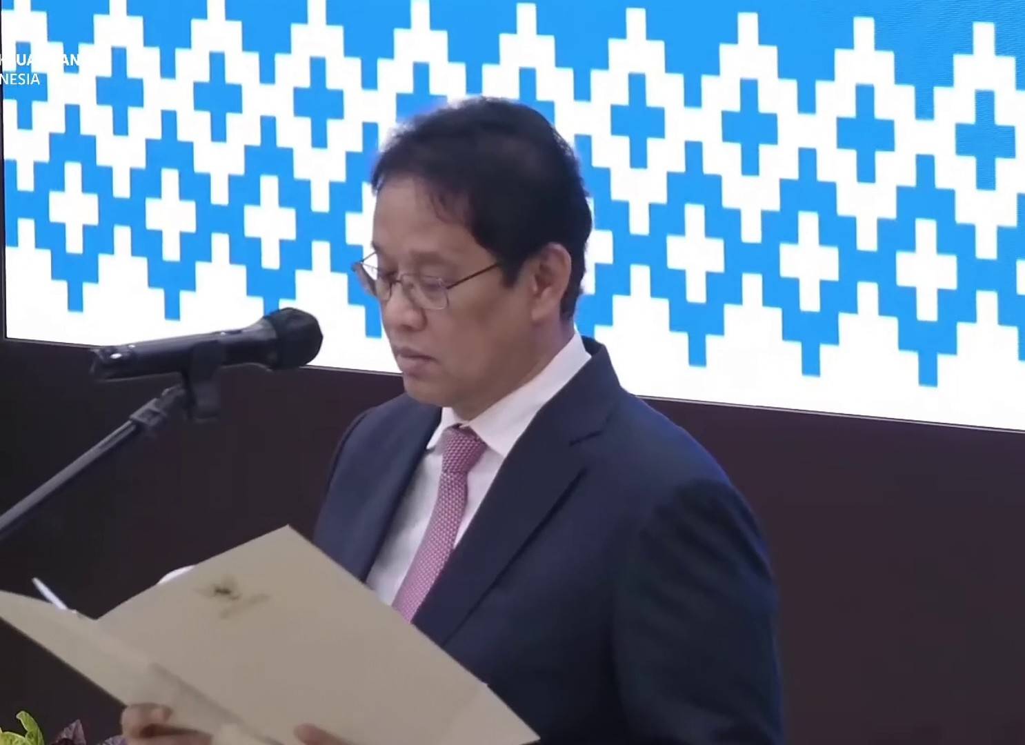 Tolak Baca Teks Bertele-tele, Purbaya Pilih Pidato Singkat dan Padat Saat Sertijab Menkeu 1 Tolak Baca Teks Bertele-tele, Purbaya Pilih Pidato Singkat dan Padat Saat Sertijab Menkeu