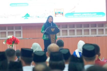 Hujan Tak Surutkan Semangat Paskibraka Bandar Lampung, Eva Dwiana Beri Apresiasi