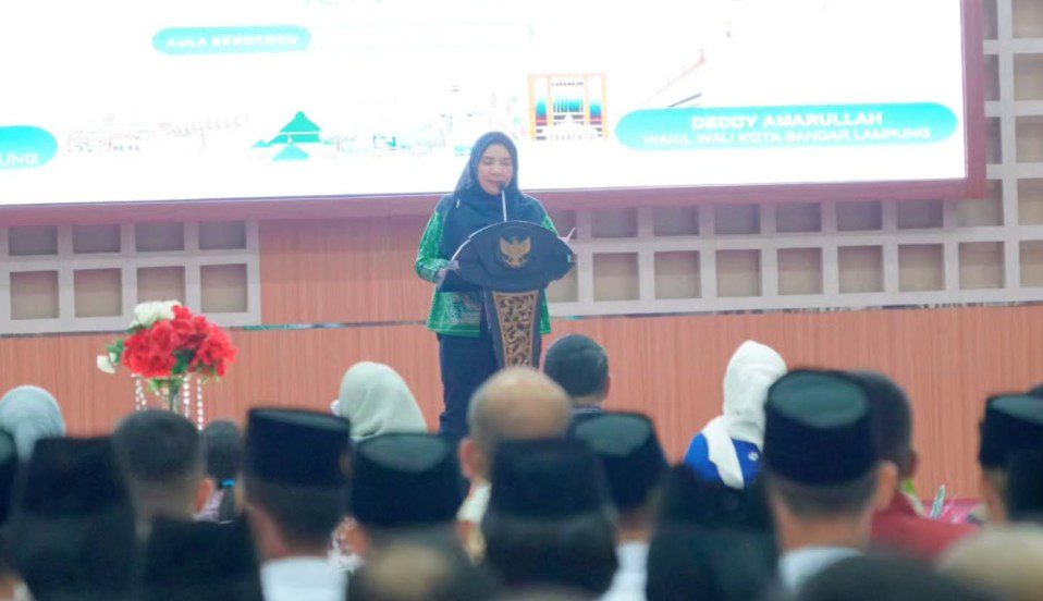 Hujan Tak Surutkan Semangat Paskibraka Bandar Lampung, Eva Dwiana Beri Apresiasi 1 Hujan Tak Surutkan Semangat Paskibraka Bandar Lampung, Eva Dwiana Beri Apresiasi